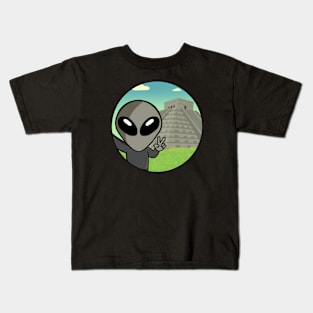 Space Alien Selfie Chichen Itza - Version 2 Kids T-Shirt